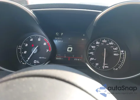 2018 Alfa Romeo Giulia Rwd из США, поврежденный, VIN ZARFAEBN7J7565230